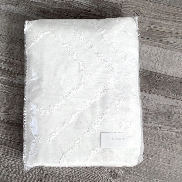 TEXTURED SHEER GROMMET TOP PANELS - Picture 3 of 4